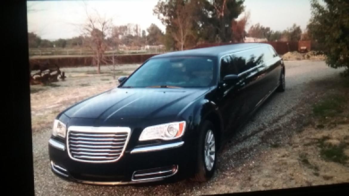 Limousine for Sale in Grants Pass Or., OR - Photo 3
