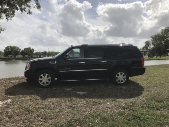 2013 Cadillac Escalade ESV CEO SUV Mobile Office for Sale in WELLINGTON, FL - Main Photo