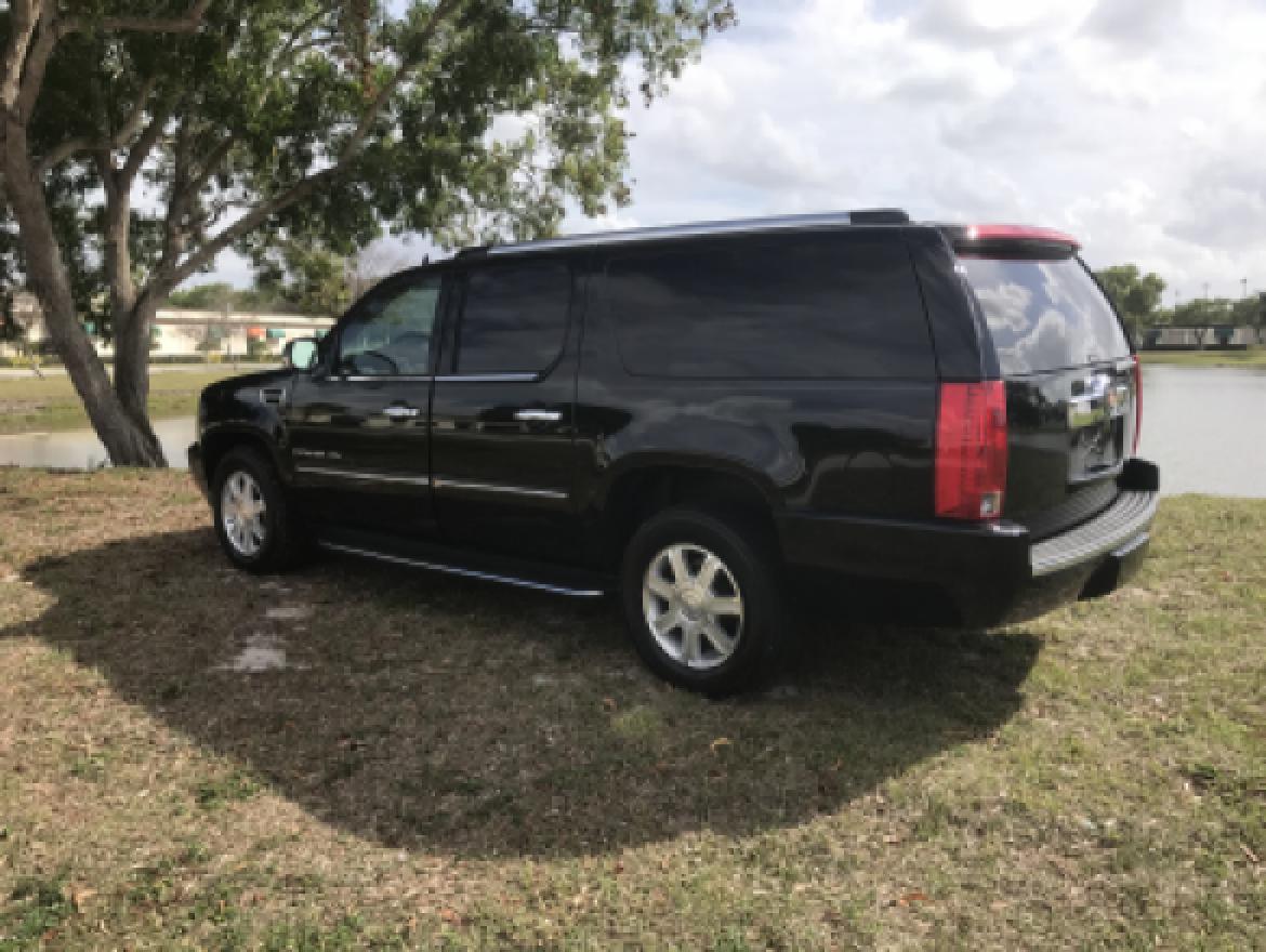 CEO SUV Mobile Office for Sale in WELLINGTON, FL - Photo 2