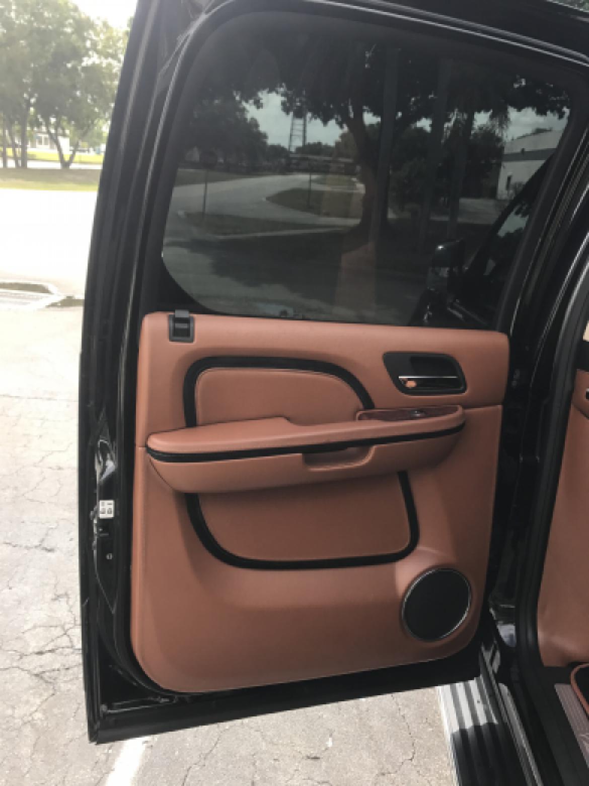 CEO SUV Mobile Office for Sale in WELLINGTON, FL - Photo 12