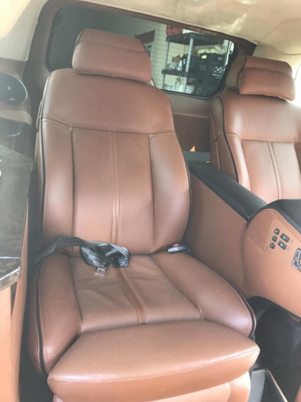 CEO SUV Mobile Office for Sale in WELLINGTON, FL - Photo 16