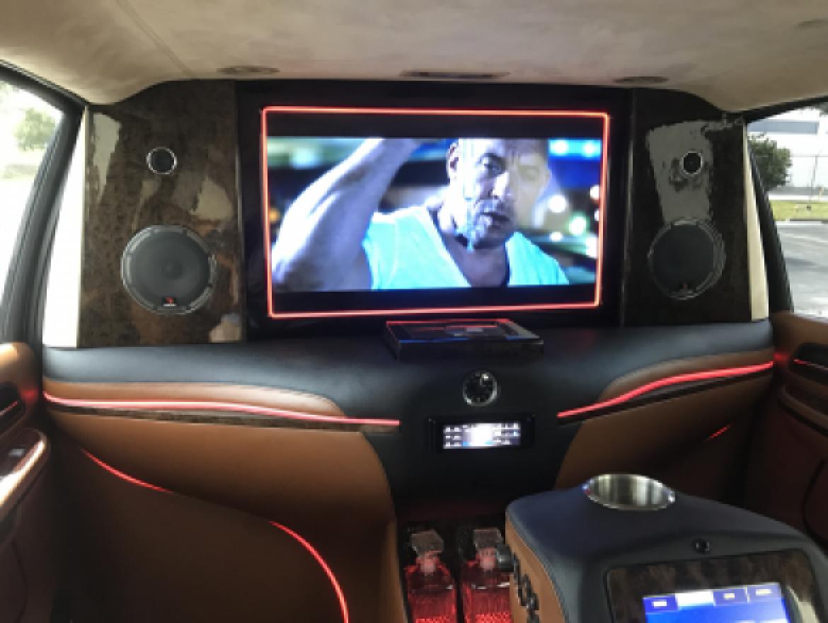 CEO SUV Mobile Office for Sale in WELLINGTON, FL - Photo 20