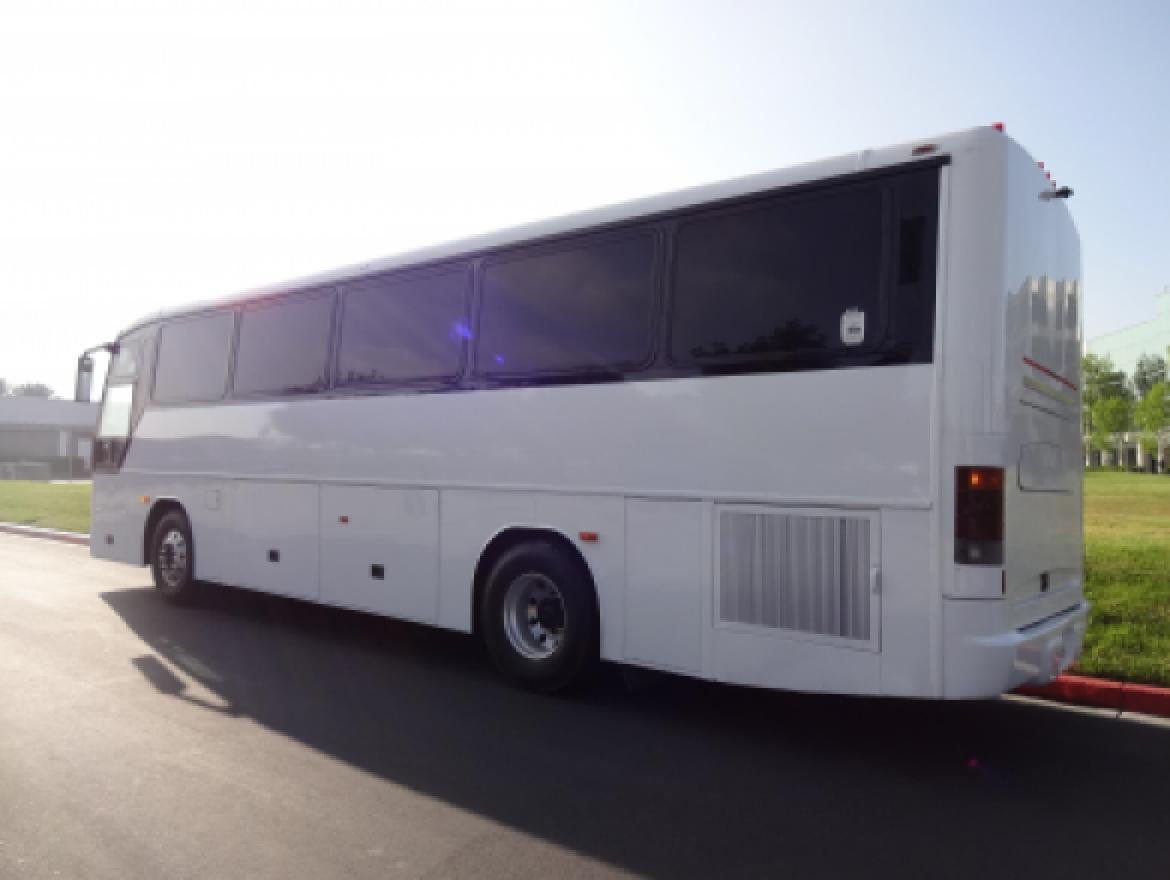 Motorcoach for Sale in Irvine, CA - Photo 6