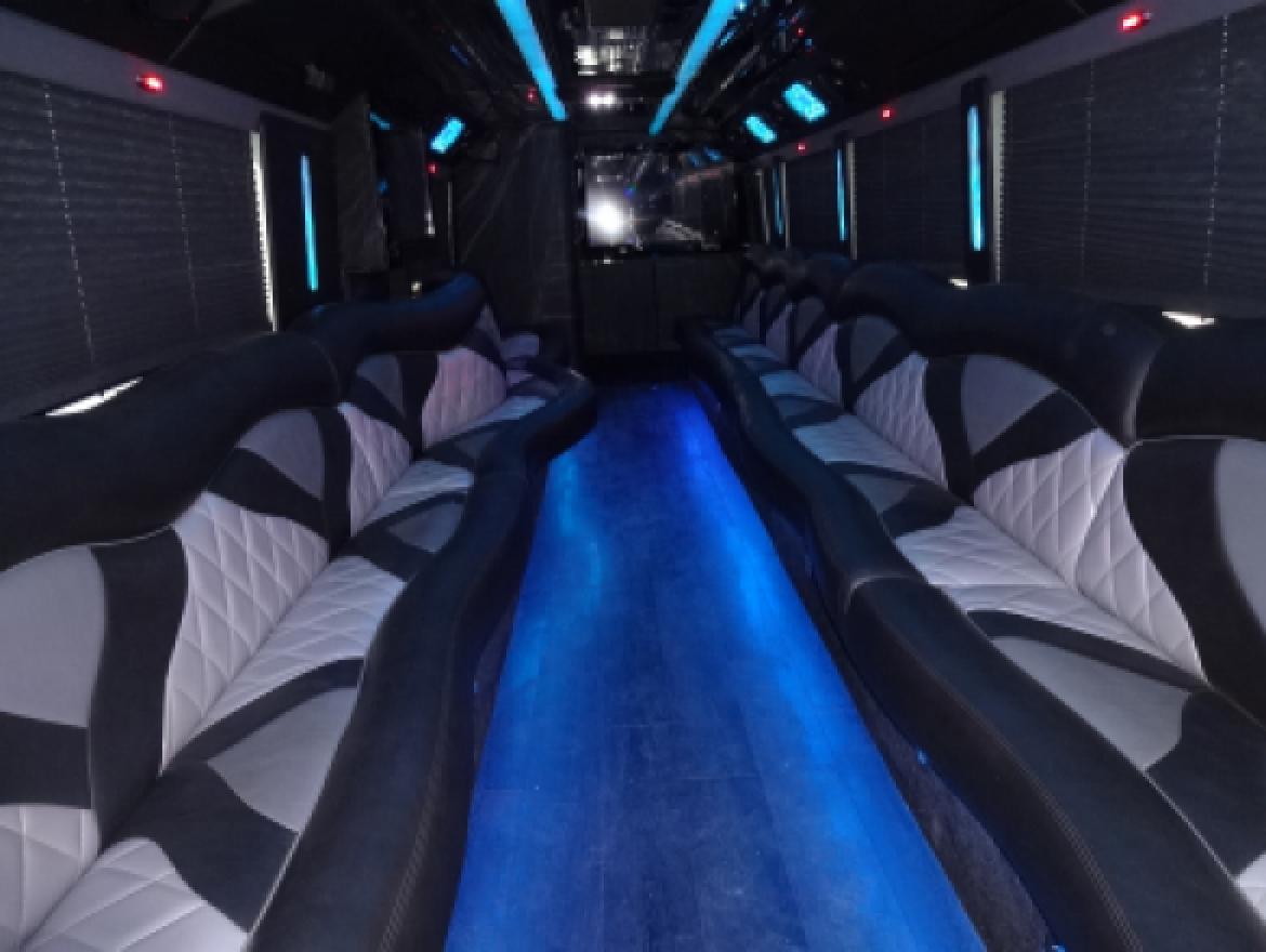 Motorcoach for Sale in Irvine, CA - Photo 18