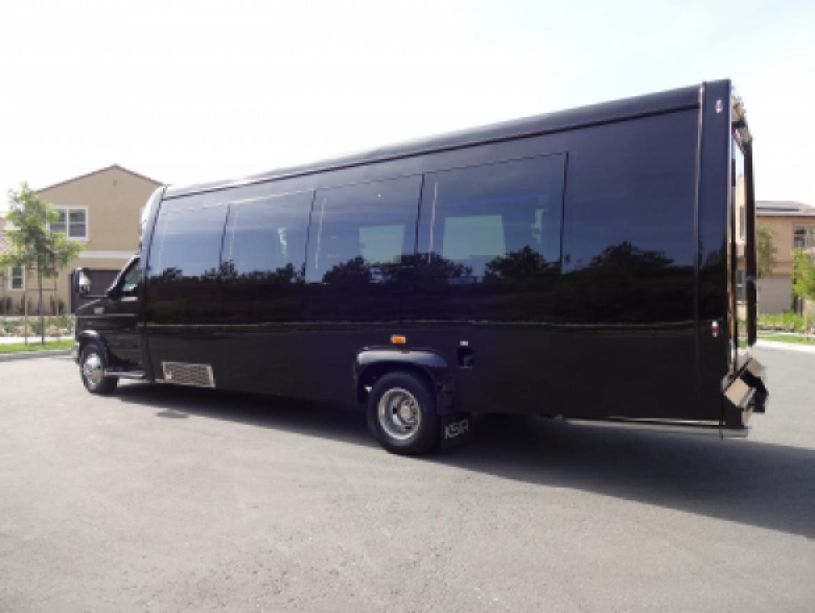 Limo Bus for Sale in Irvine, CA - Photo 8