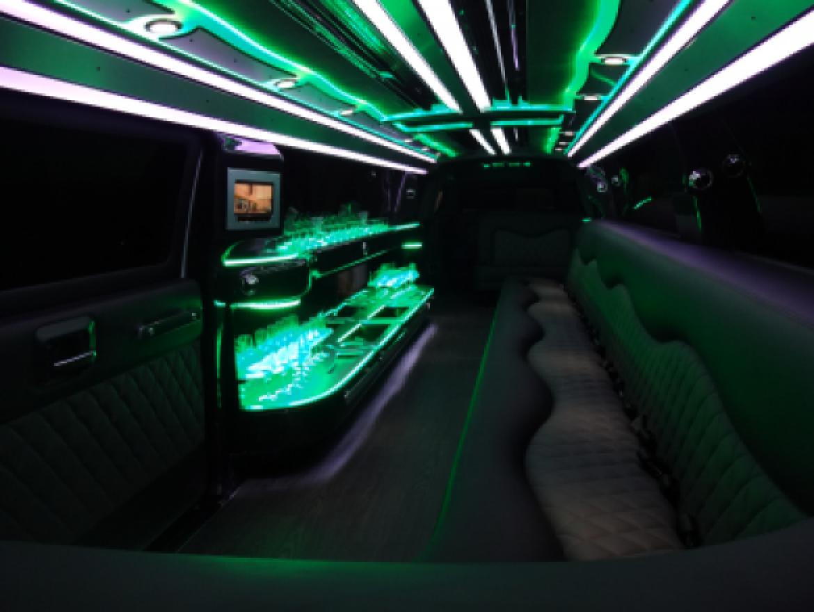 SUV Stretch for Sale in Irvine, CA - Photo 17