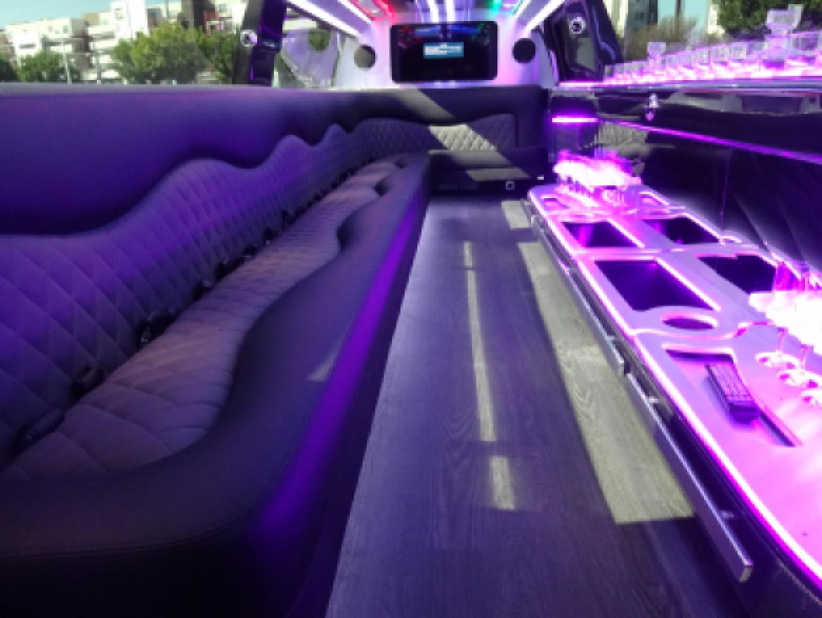 SUV Stretch for Sale in Irvine, CA - Photo 31