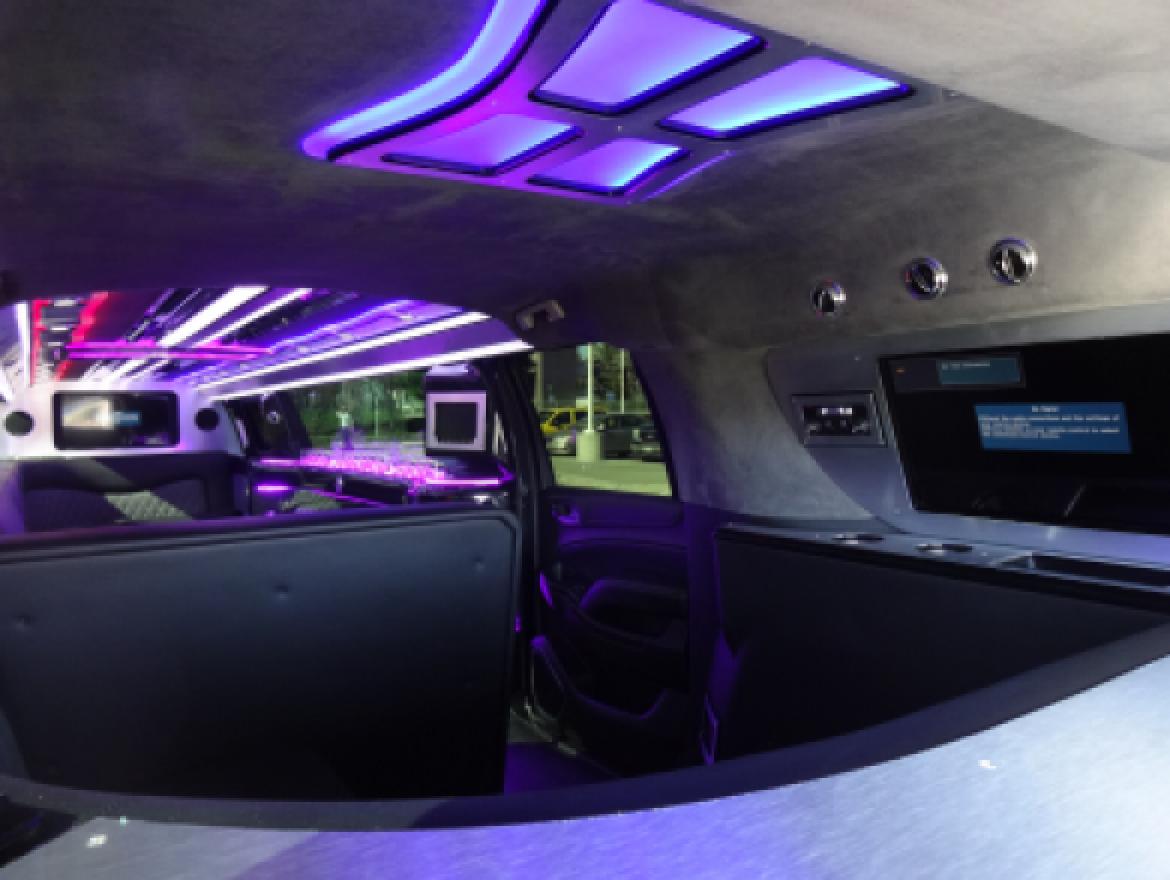 SUV Stretch for Sale in Irvine, CA - Photo 37