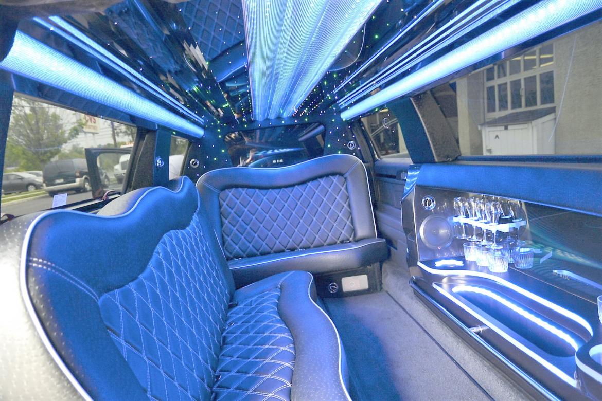 Limousine for Sale in Oaklyn, NJ - Photo 7
