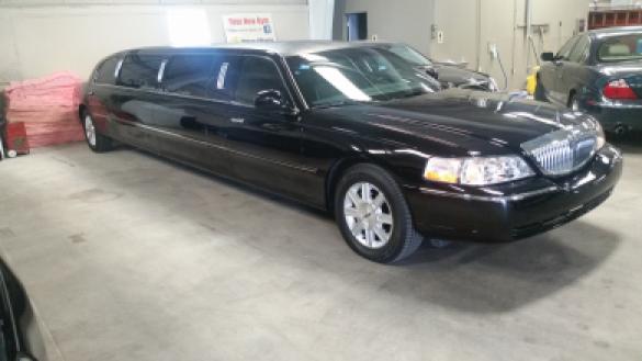 2008 Lincoln  Town car 120" stretch 5door Limousine for Sale in Overland Park,  Kansas  (kansas city ), KS - Photo 2