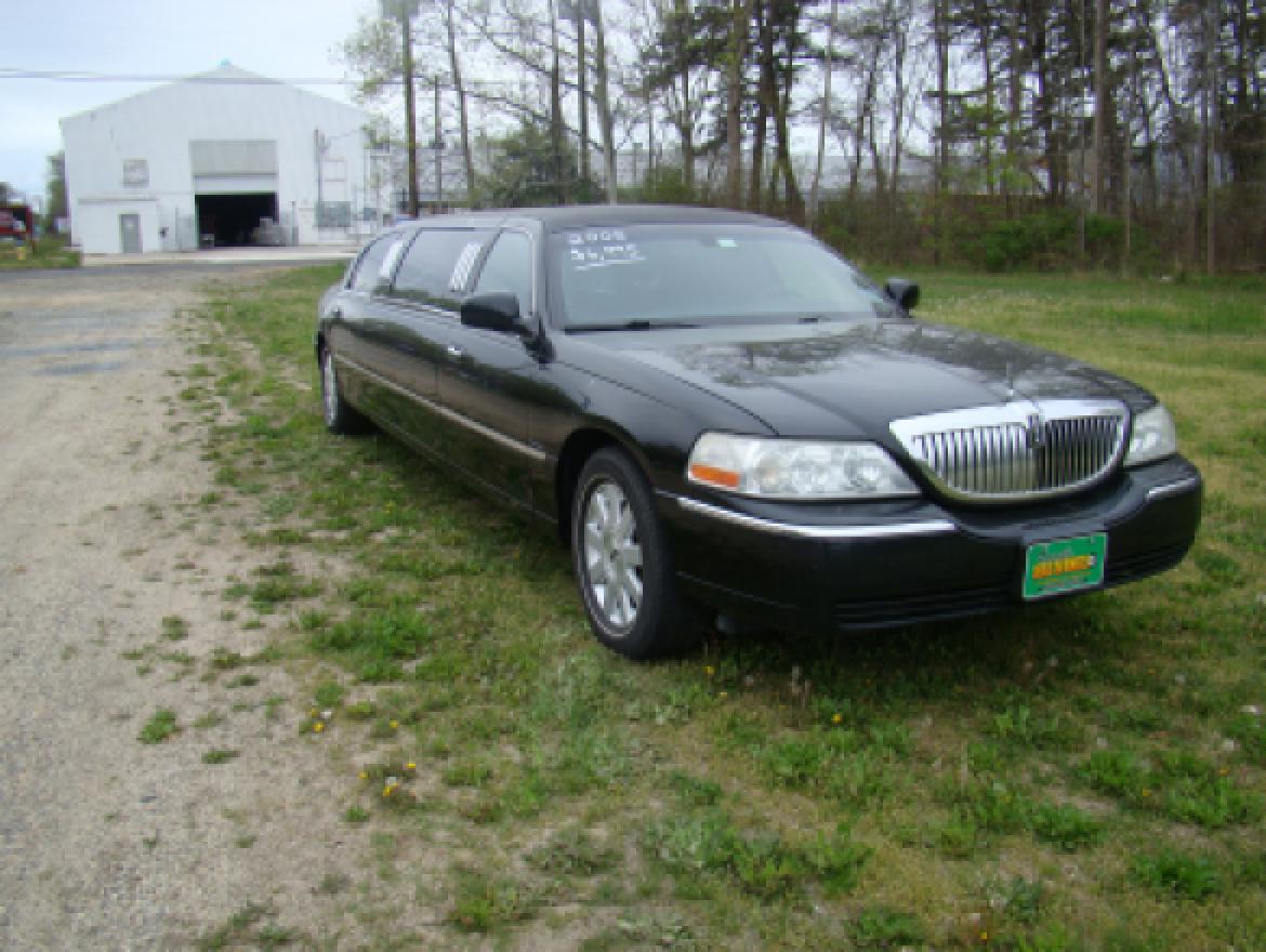 Limousine for Sale in Egg Harbor City, NJ - Photo 3