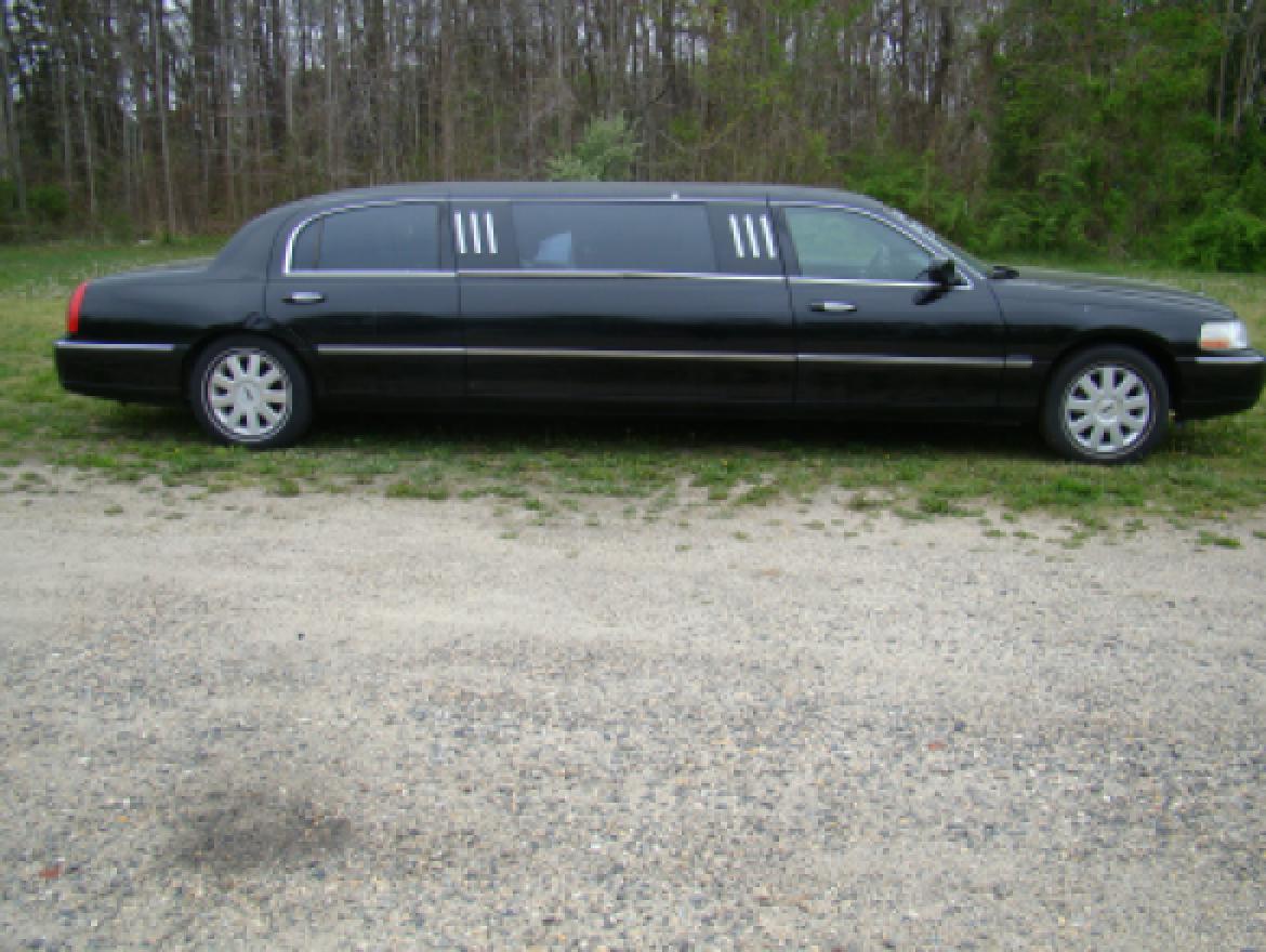 Limousine for Sale in Egg Harbor City, NJ - Photo 4