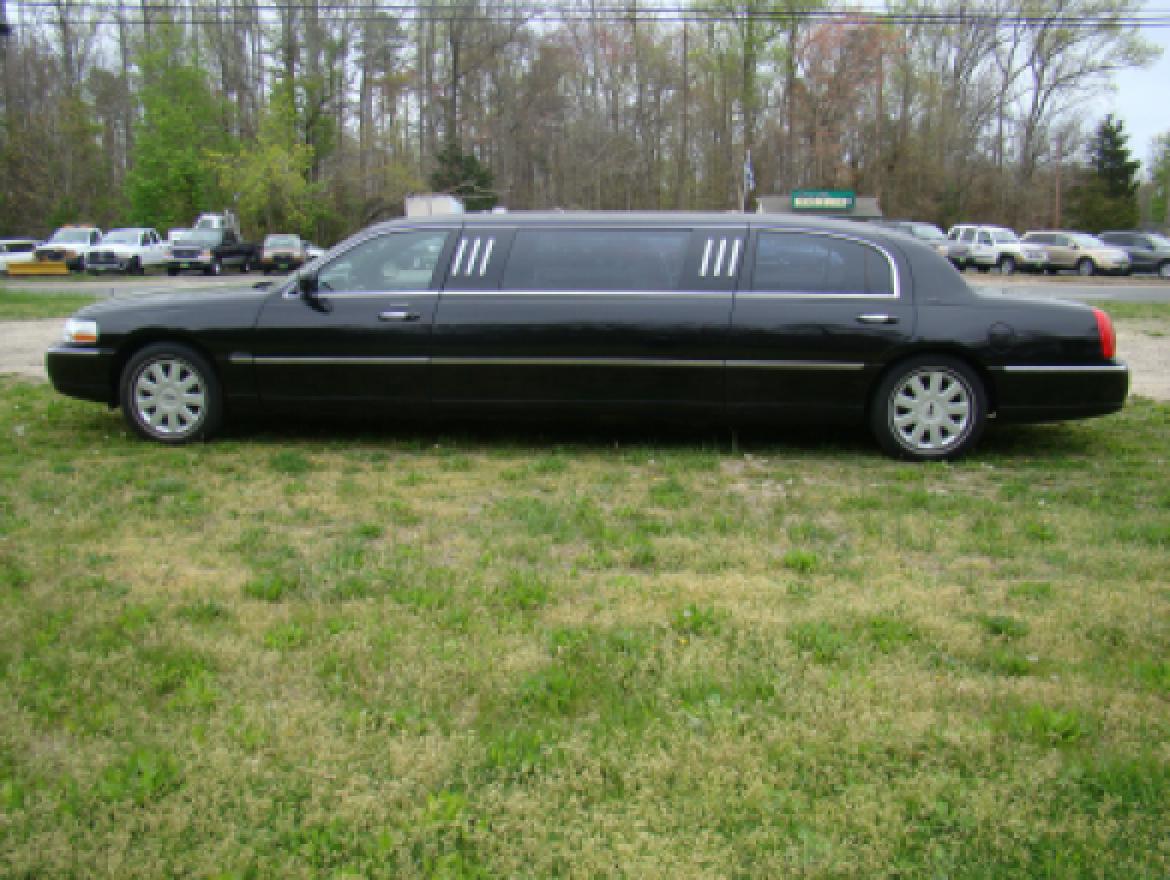 Limousine for Sale in Egg Harbor City, NJ - Photo 8