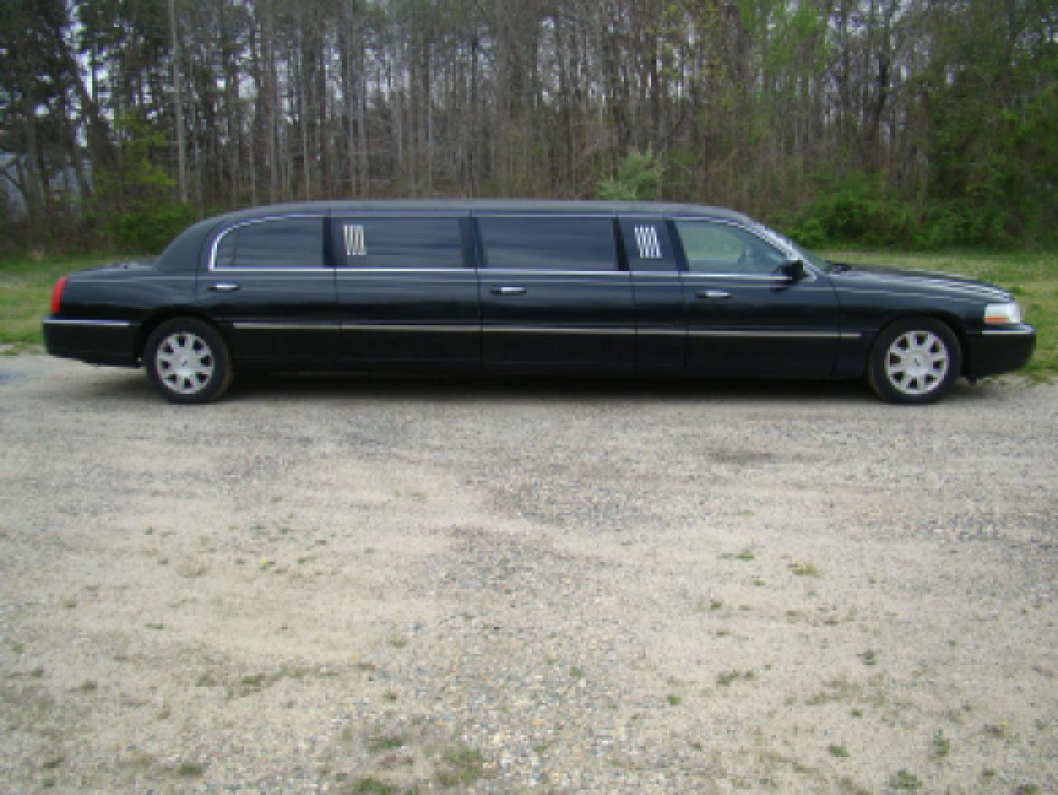Limousine for Sale in Egg Harbor City, NJ - Photo 4