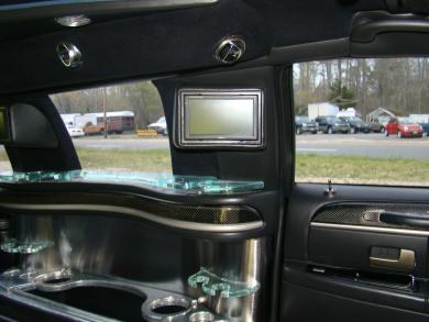 2006 Lincoln Town Car Executive Limo Limousine - Limousine for Sale in Egg Harbor City, NJ - Photo 13