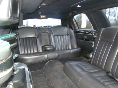2006 Lincoln Town Car Executive Limo Limousine - Limousine for Sale in Egg Harbor City, NJ - Photo 17