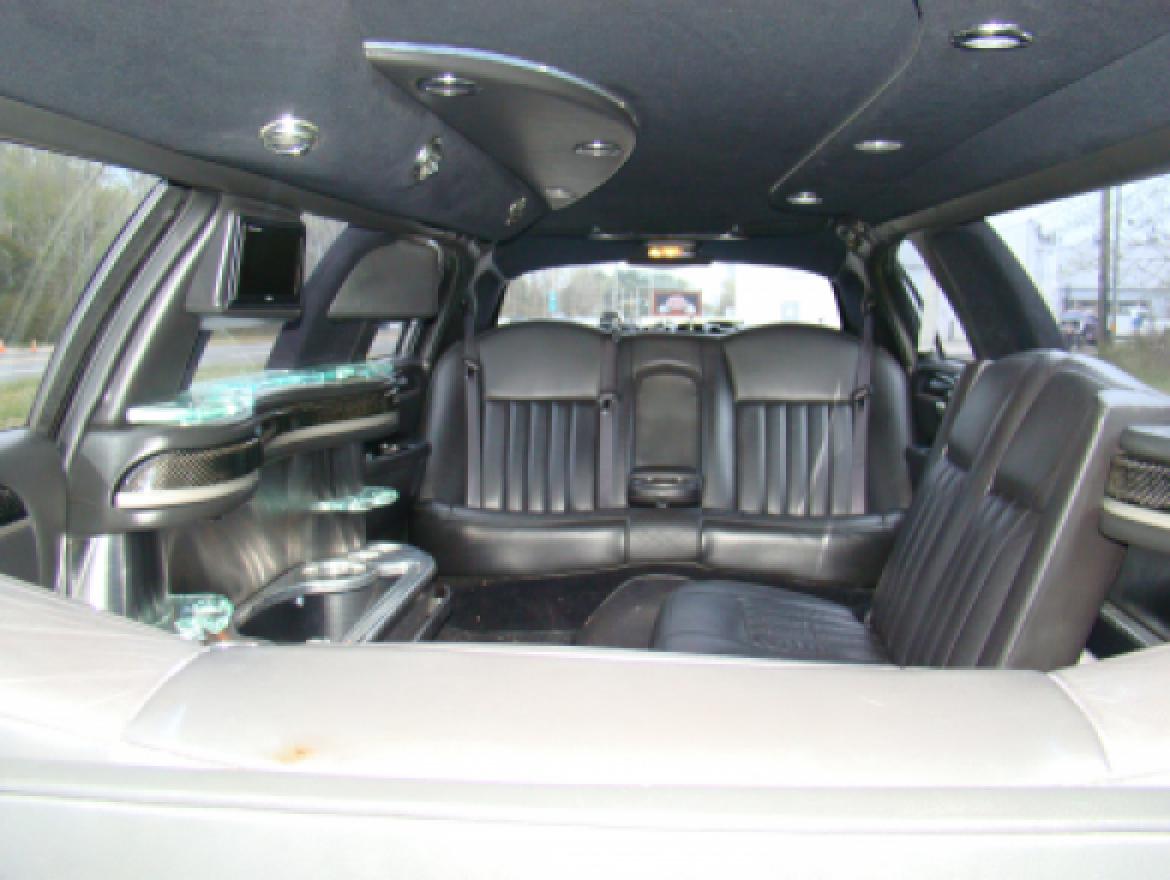 Limousine for Sale in Egg Harbor City, NJ - Photo 20
