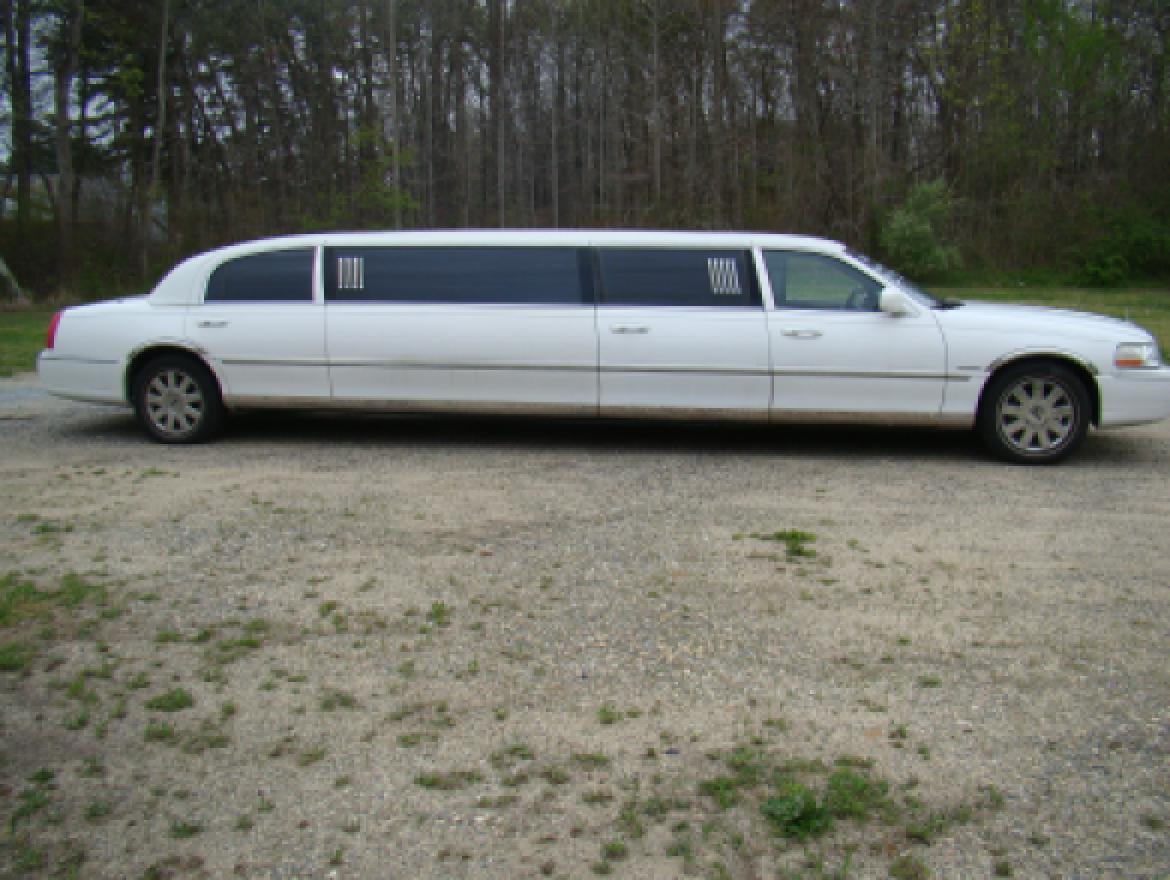 Limousine for Sale in Egg Harbor City, NJ - Photo 4