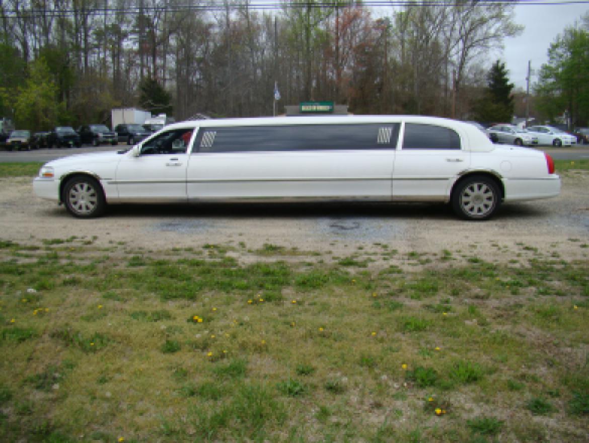 Limousine for Sale in Egg Harbor City, NJ - Photo 8