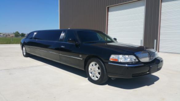 2007 Lincoln TownCar Limousine for Sale in Houston, TX - Main Photo