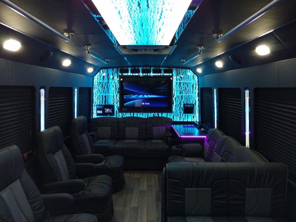 Limo Bus for Sale in Easley, SC - Photo 13