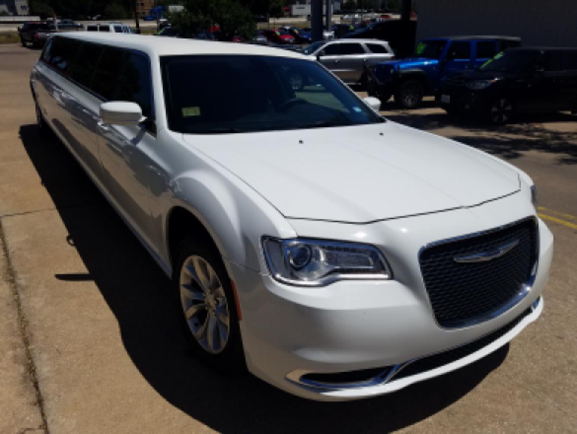 Limousine for Sale in Austin, TX - Photo 6