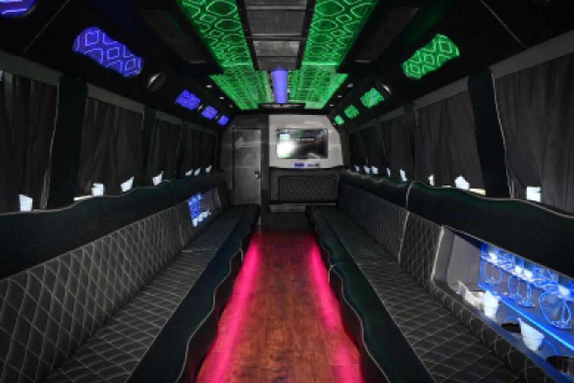 Limo Bus for Sale in Fontana, CA - Photo 9