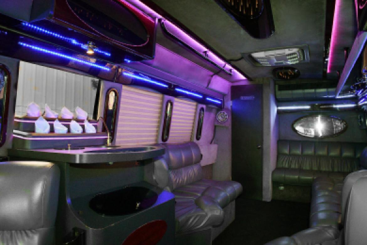 Limo Bus for Sale in fontana, CA - Photo 11