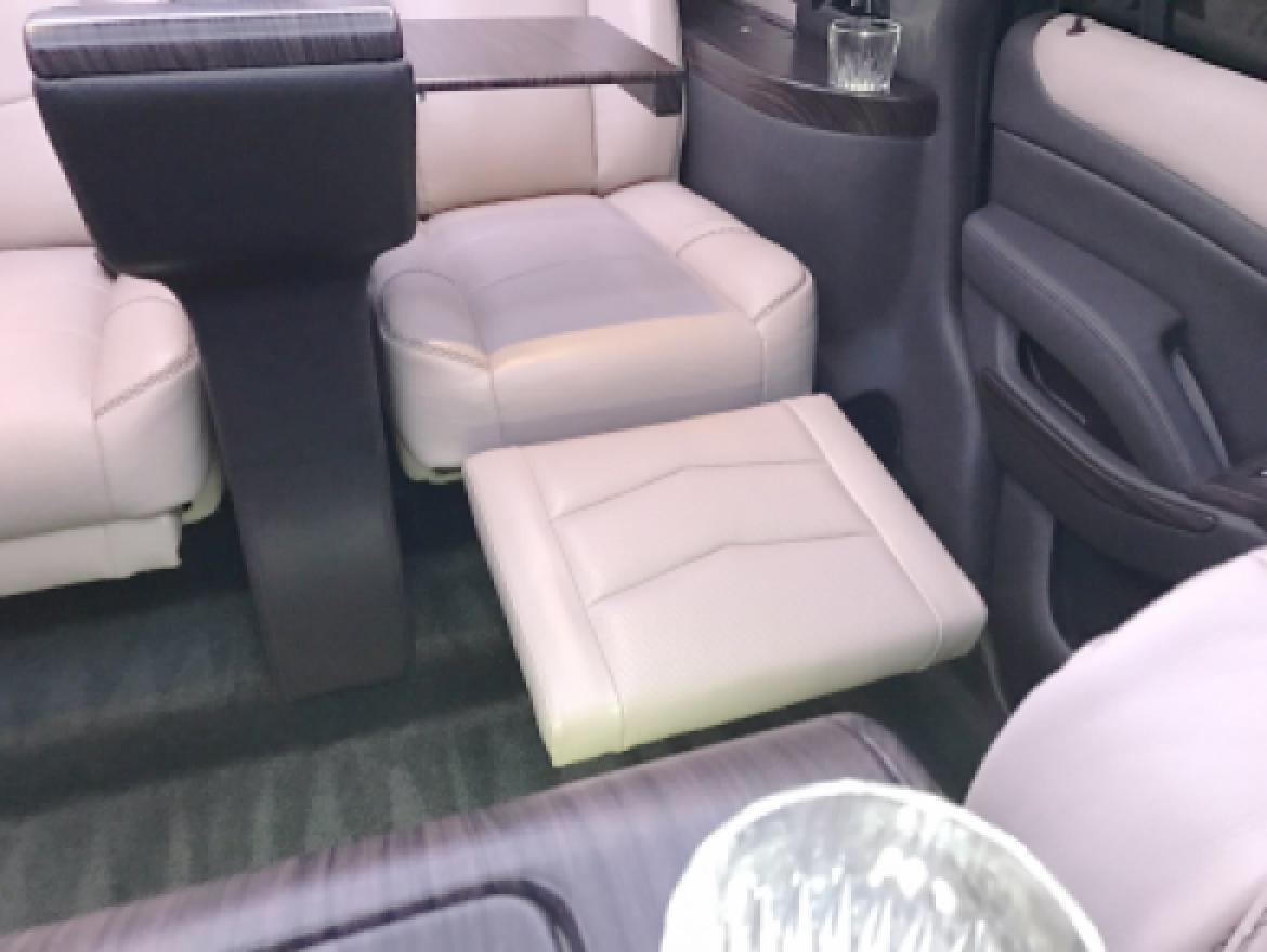CEO SUV Mobile Office for Sale in Oaklyn, NJ - Photo 12
