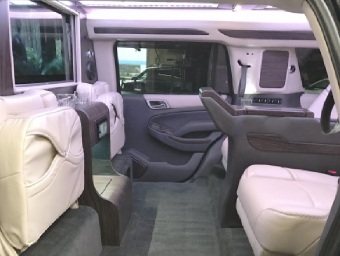CEO SUV Mobile Office for Sale in Oaklyn, NJ - Photo 15
