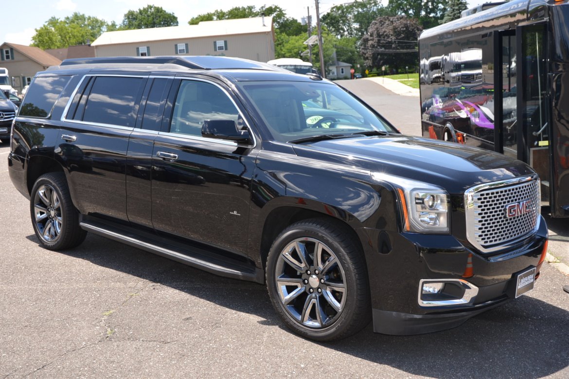 CEO SUV Mobile Office for Sale in Oaklyn, NJ - Main Photo