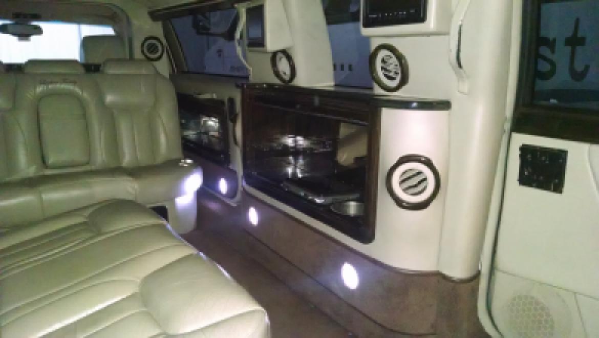 Limousine for Sale in Fredericksburg, TX - Photo 10