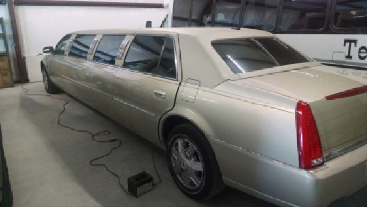 Limousine for Sale in Fredericksburg, TX - Photo 3
