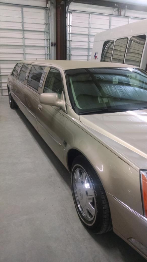 2008 Cadillac DTS Limousine for Sale in Fredericksburg, TX - Main Photo