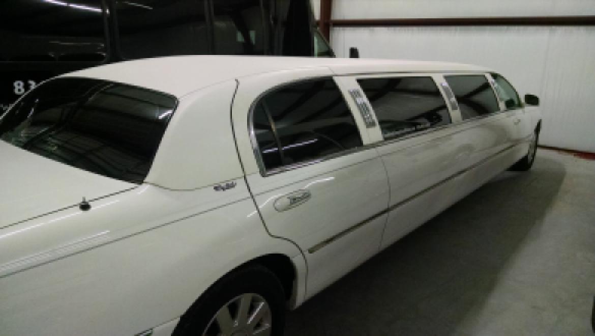 Limousine for Sale in Fredericksburg, TX - Photo 6