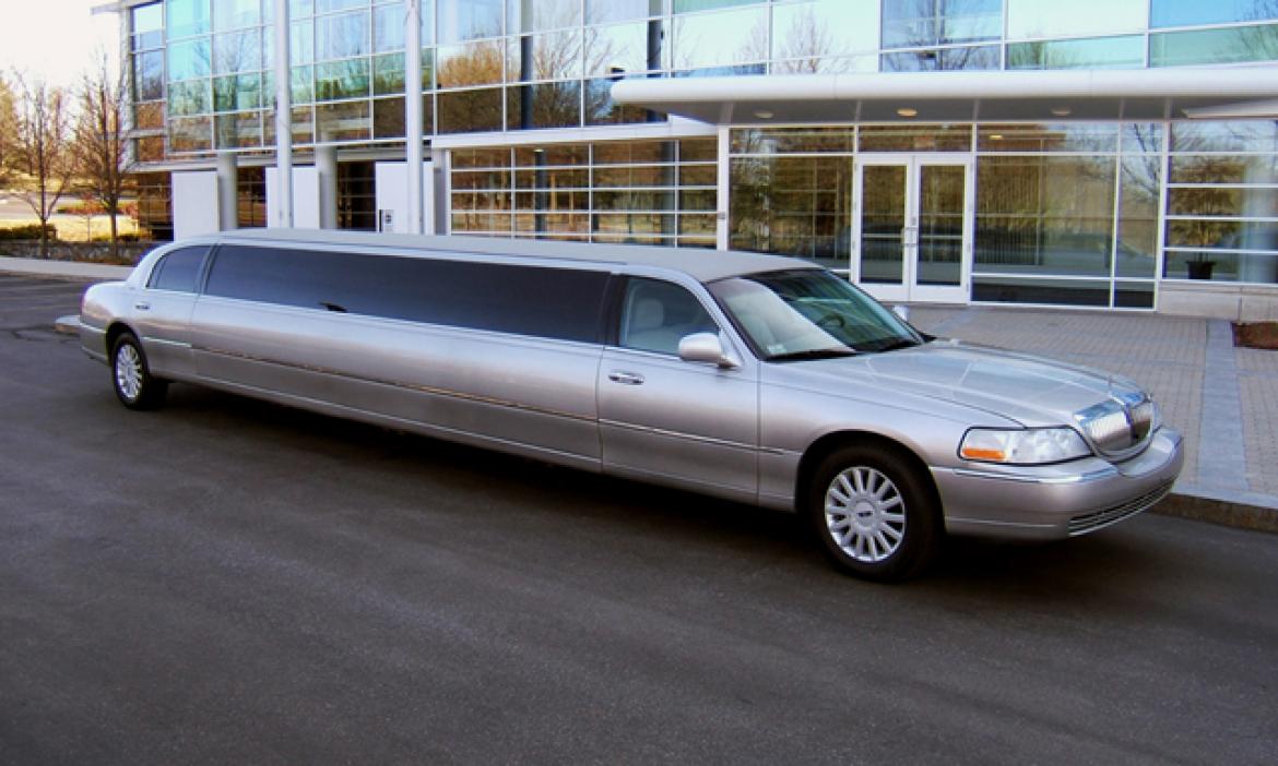 Limousine for Sale in Trenton, NJ - Photo 7