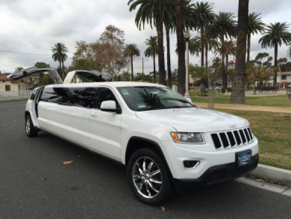 2015 Jeep Grand Cherokee Limousine for Sale in Los Angeles, CA - Photo 2
