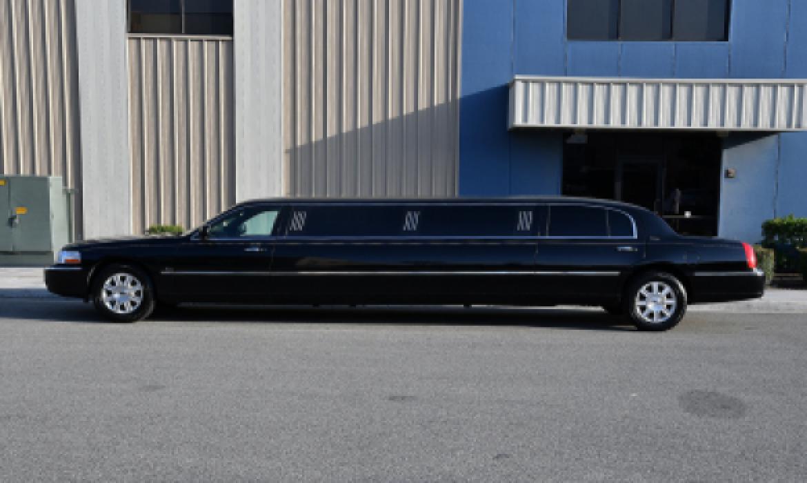 Limousine for Sale in Fontana, CA - Photo 5