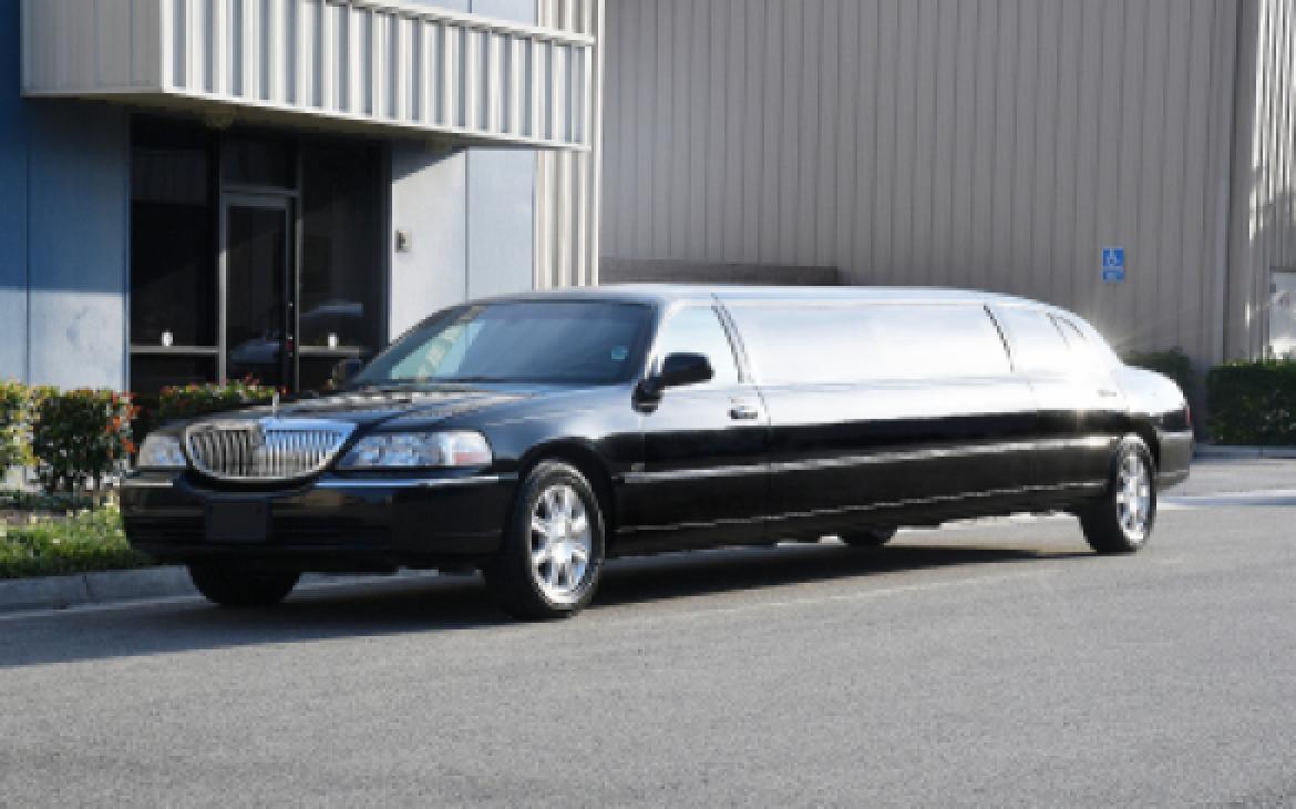 Limousine for Sale in Fontana, CA - Photo 8