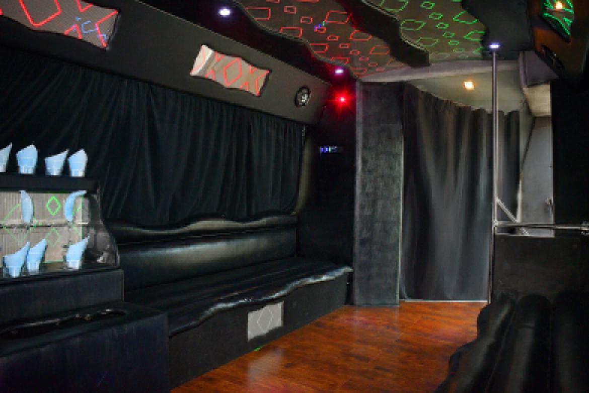 Limo Bus for Sale in Fontana, CA - Photo 9