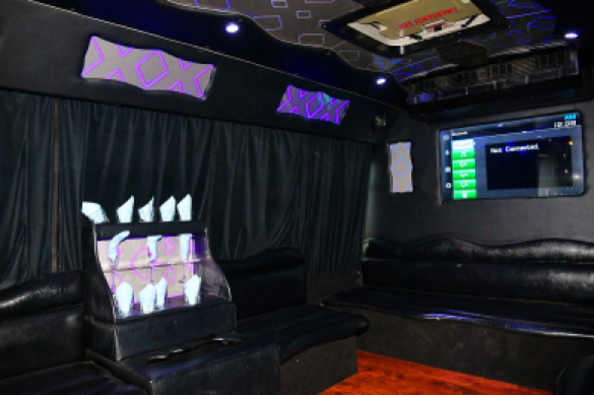 Limo Bus for Sale in Fontana, CA - Photo 11