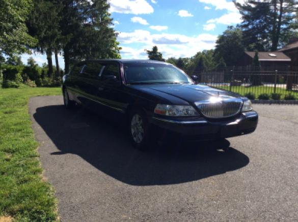 2008 Lincoln Town Car Limousine for Sale in Bordentown, NJ - Photo 3