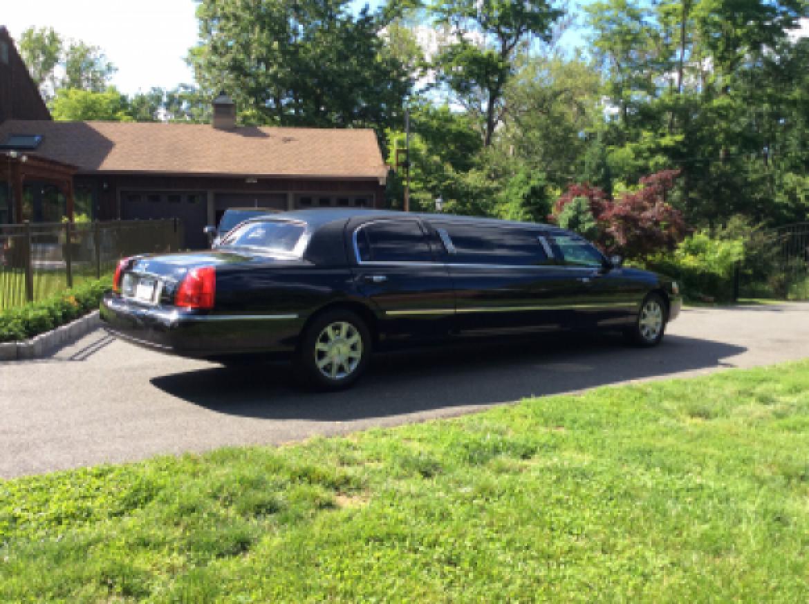 Limousine for Sale in Bordentown, NJ - Photo 5