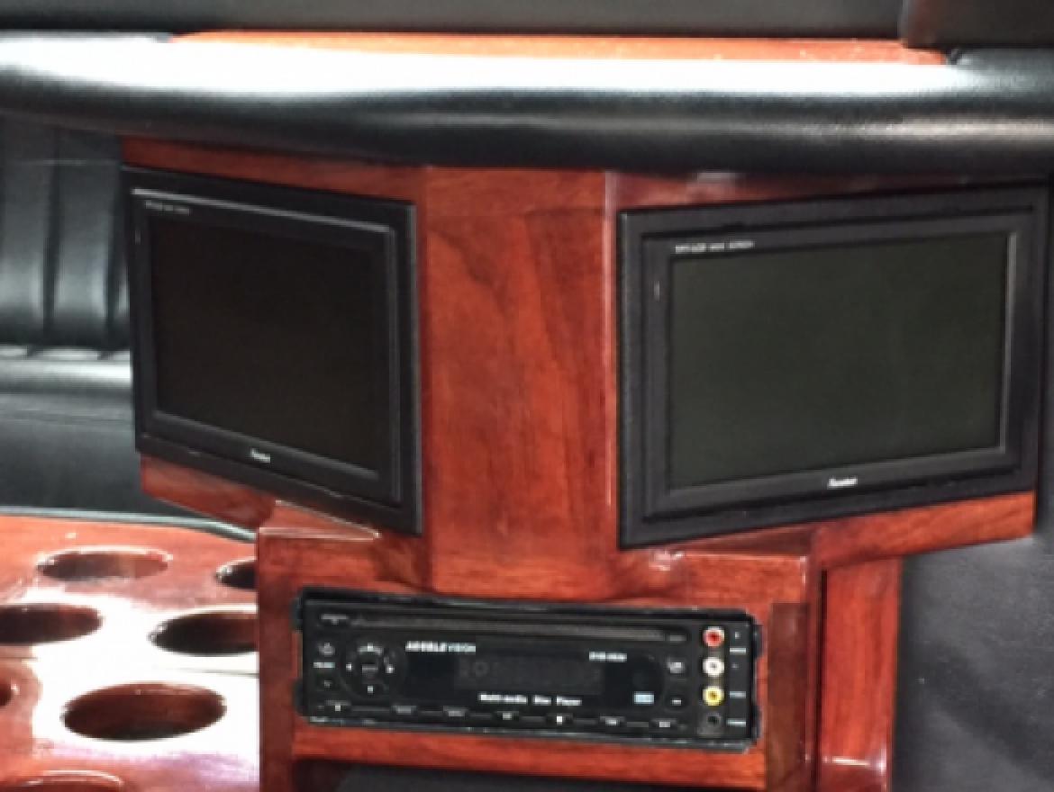Limousine for Sale in Cherry Hill, NJ - Photo 23