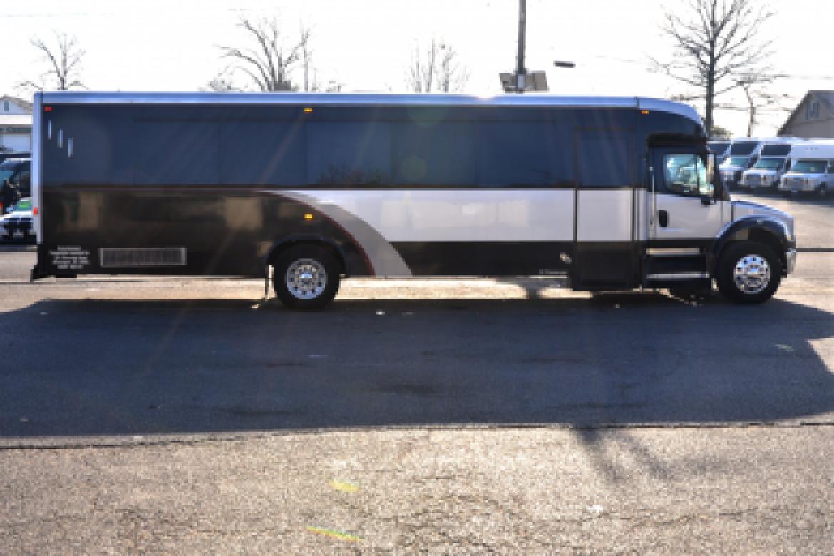 Limo Bus for Sale in Oaklyn, NJ - Photo 3