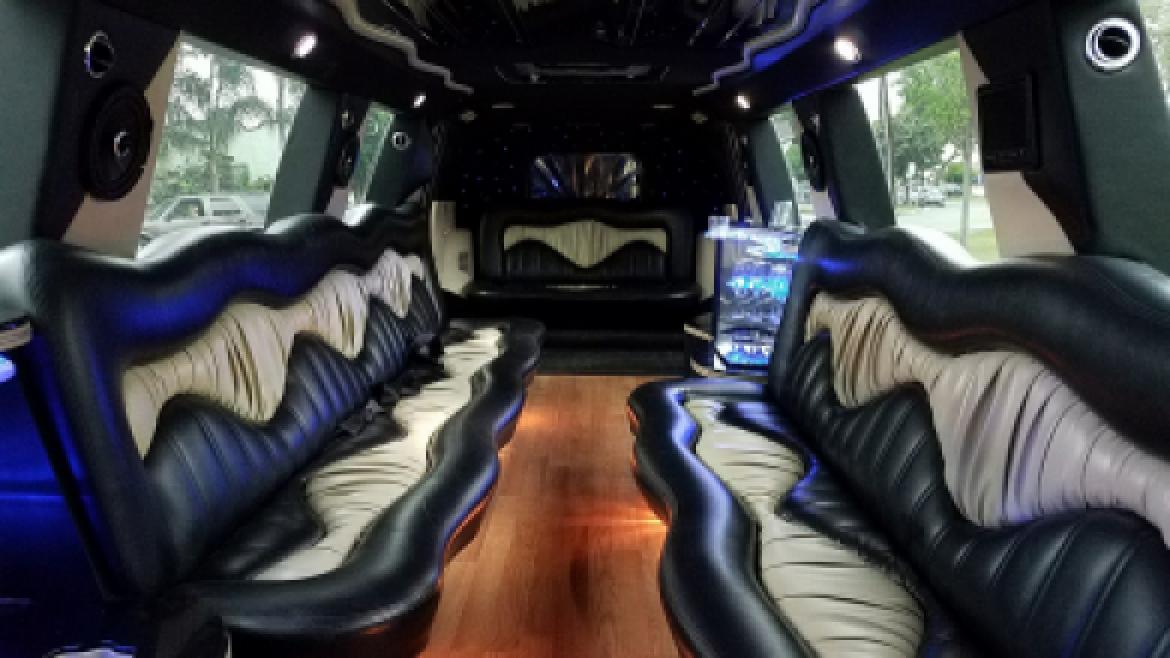 SUV Stretch for Sale in los angeles, CA - Photo 4