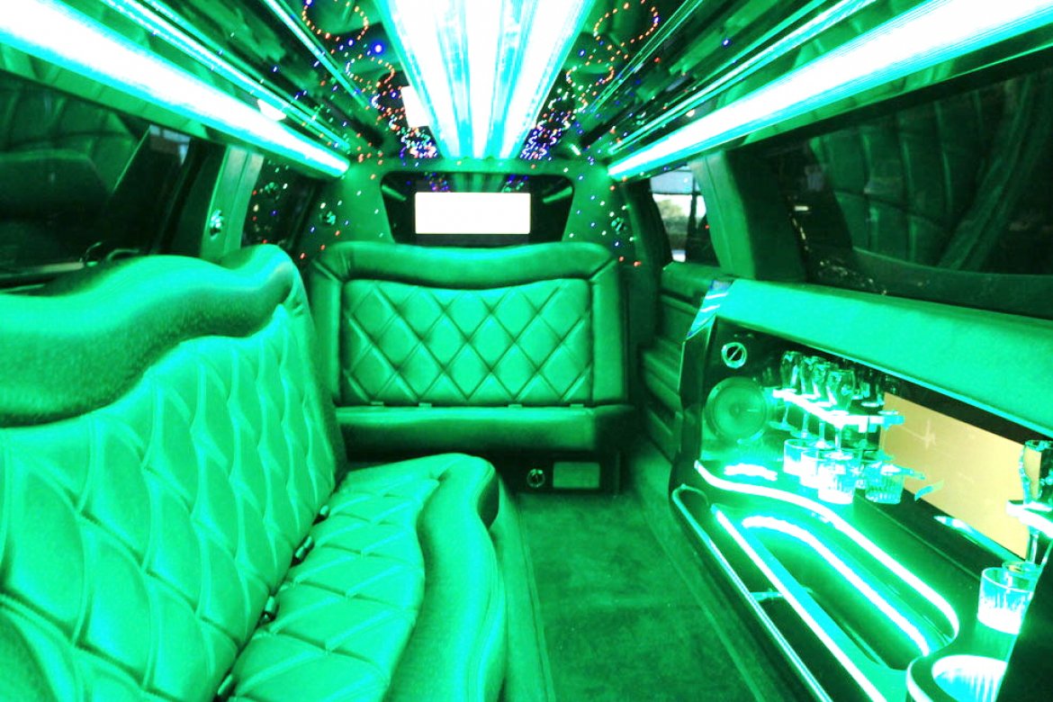 Limousine for Sale in Oaklyn, NJ - Photo 9