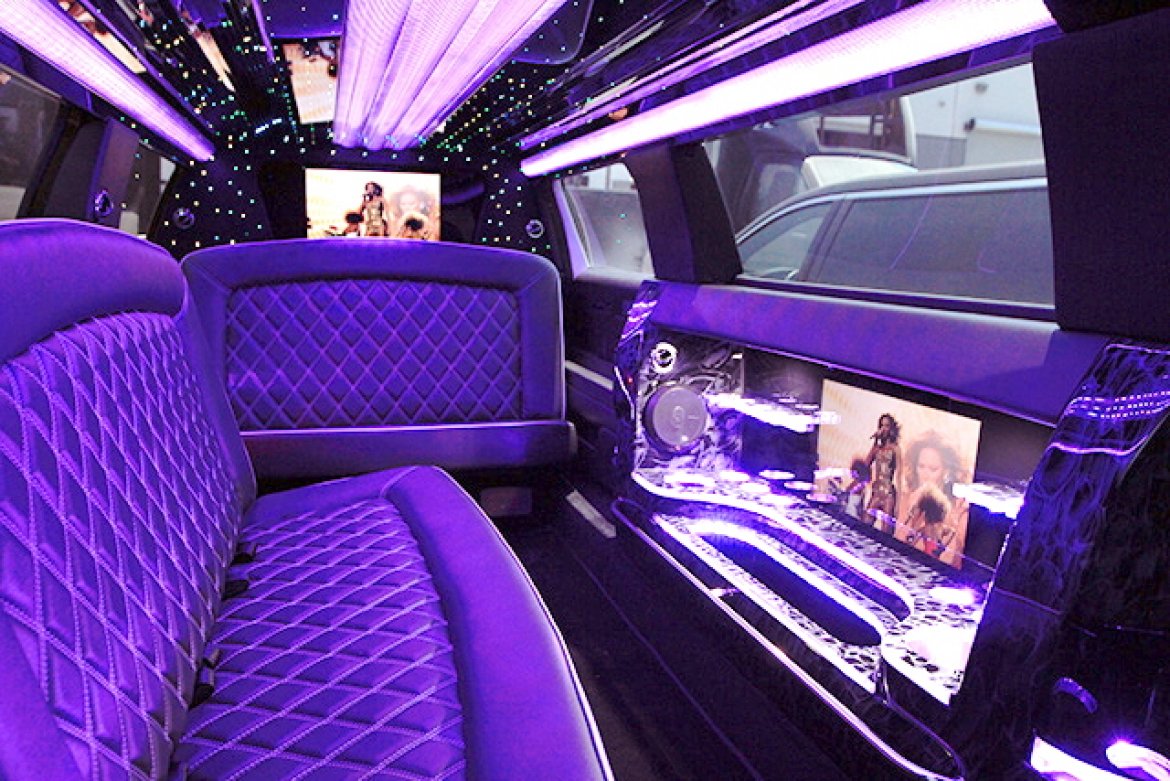 Limousine for Sale in Oaklyn, NJ - Photo 15