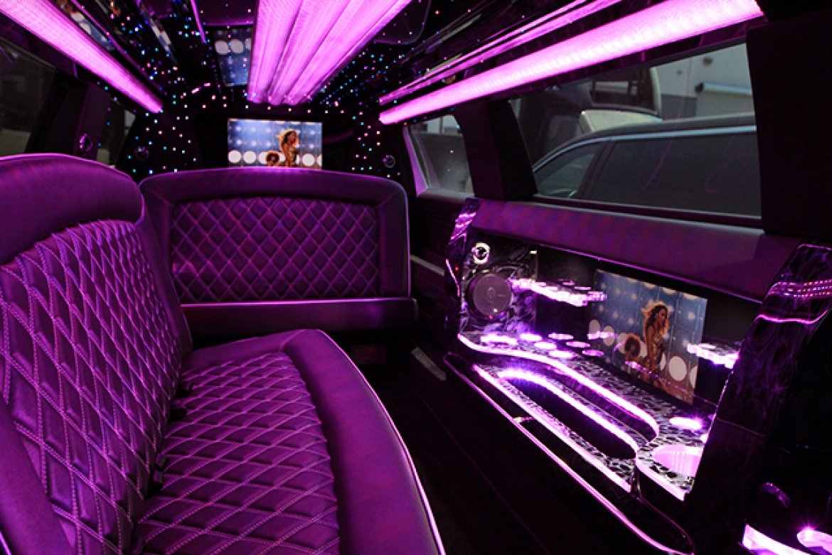 Limousine for Sale in Oaklyn, NJ - Photo 16
