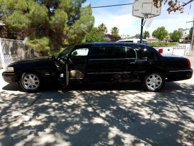 2010 Lincoln Town Car Hybrid Limousine - Limousine for Sale in Las Vegas, NV - Photo 9